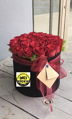 Siyah yuvarlak kadife kutu da gl