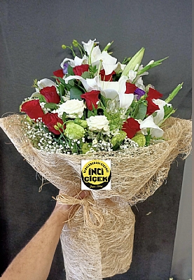 zel abakaya sarlm gl ve lilyum buketi