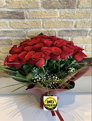 41 adet krmz gl buketimiz