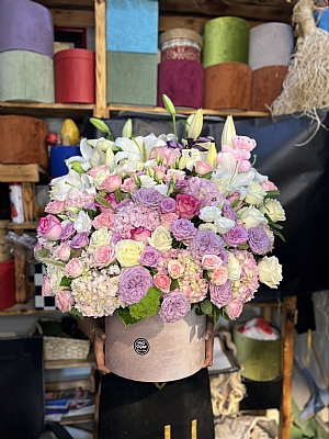 Kutuda renkli arajman iekleri